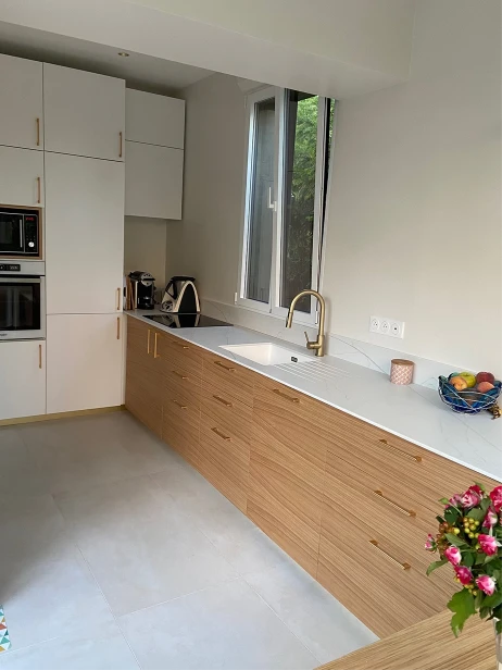 Création d'une cuisine aménagée sur mesure bois menuiserie en vendée