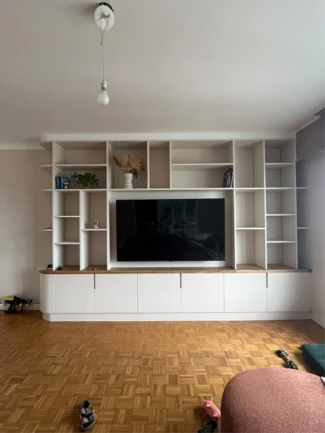 Création d'une bibliothèque en bois sur mesure en vendée