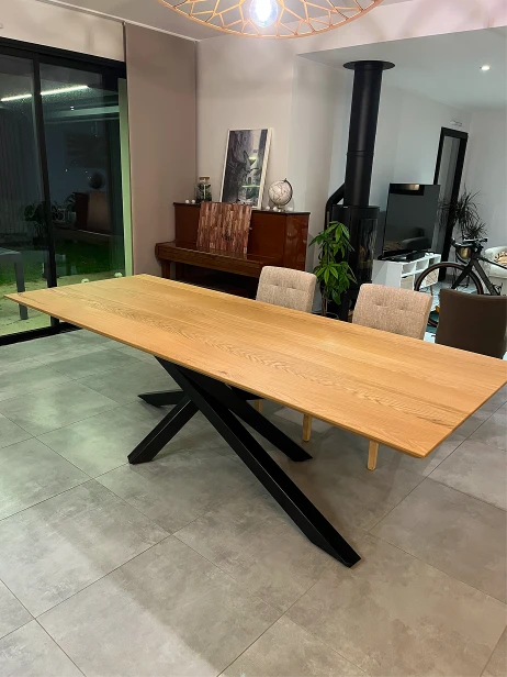 Création d'une table de salle à manger en bois