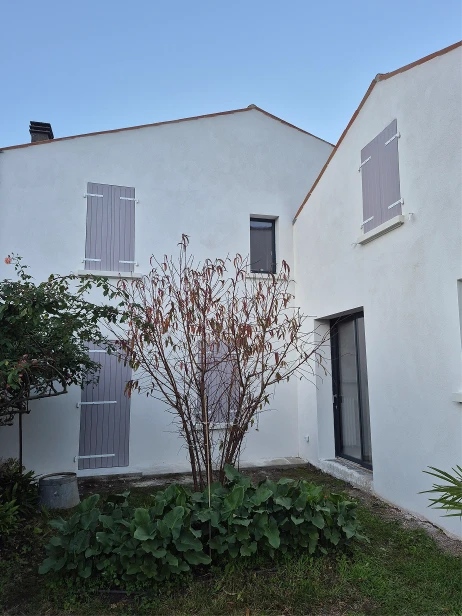 Rénovation des portes et volets d'une habitation