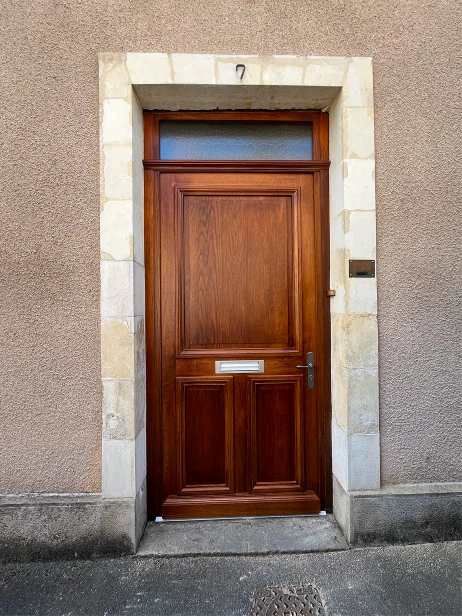 porte en bois immeuble