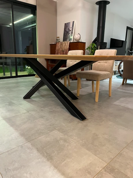 Création d'une table de salle à manger en bois