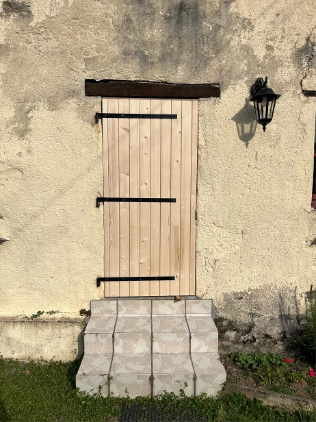 Volet en bois traditionnel